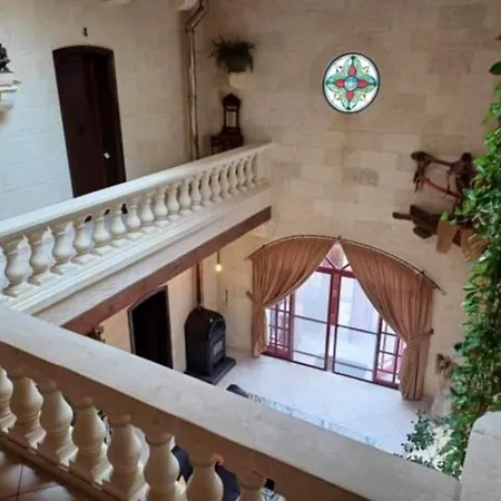 Renovated With Heated Pool & Gym, Right In Village Centre * Nadur