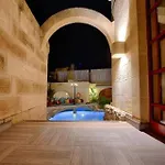Renovated With Heated Pool & Gym, Right In Village Centre Надур