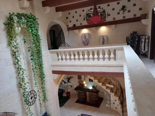 Renovated With Heated Pool & Gym, Right In Village Centre Villa